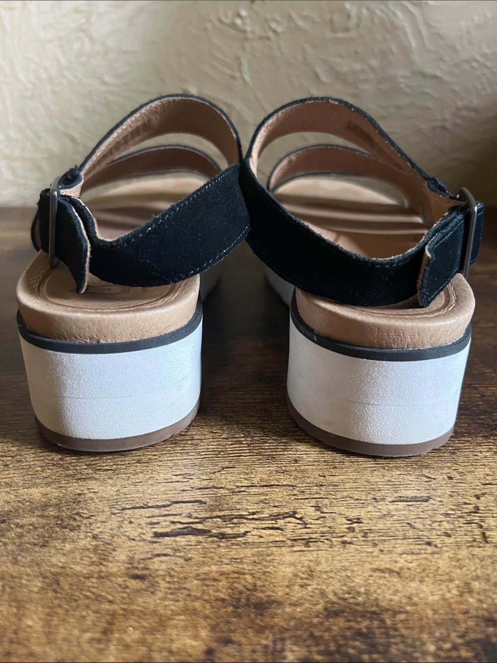 UGG Braelyn Black Patent & Suede Triple-Strap Sandals - Picture 3 of 10